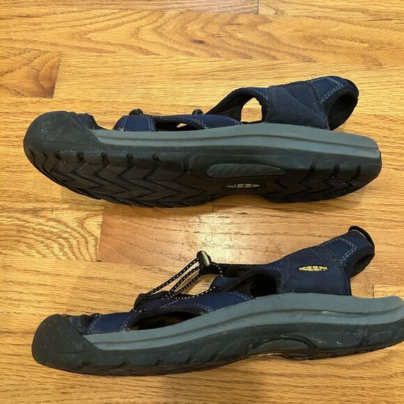KEEN mens Newport Blue Sandal Shoes Size 11 main image 10